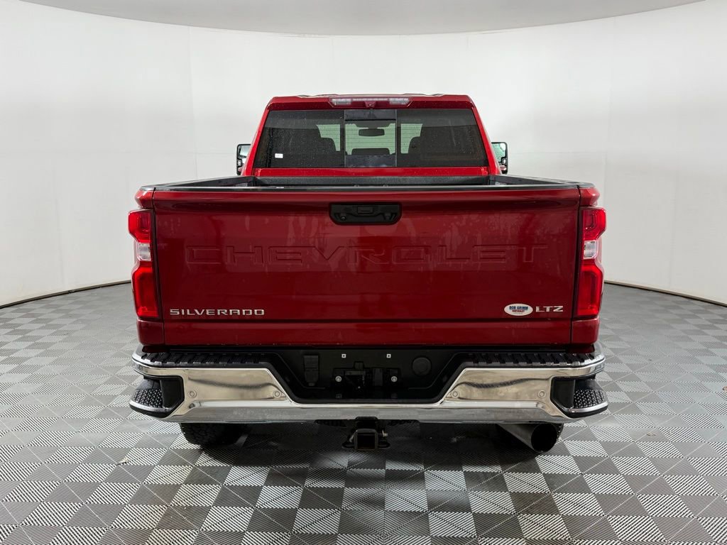 Used 2021 Chevrolet Silverado 2500 LTZ w/ LTZ Plus Package image 9