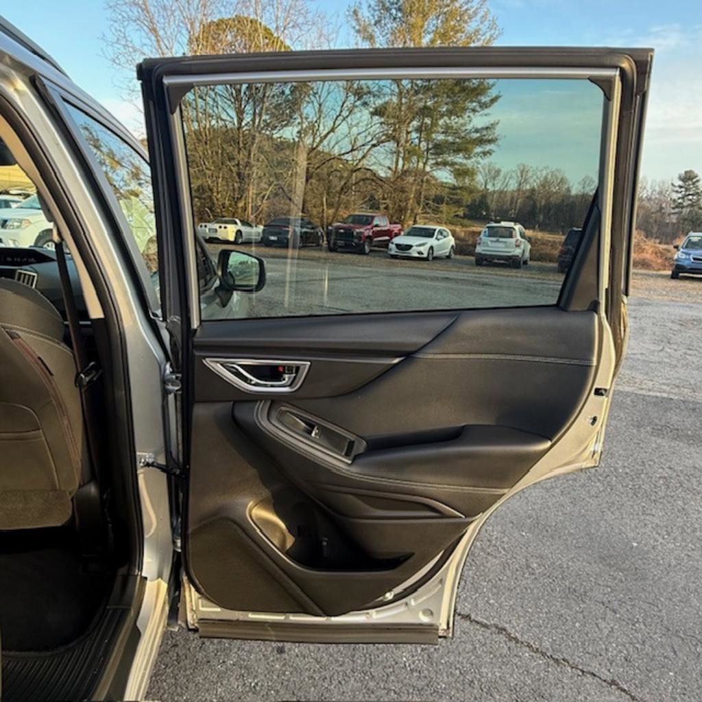 Used 2020 Subaru Forester Premium AWD/4WD image 15