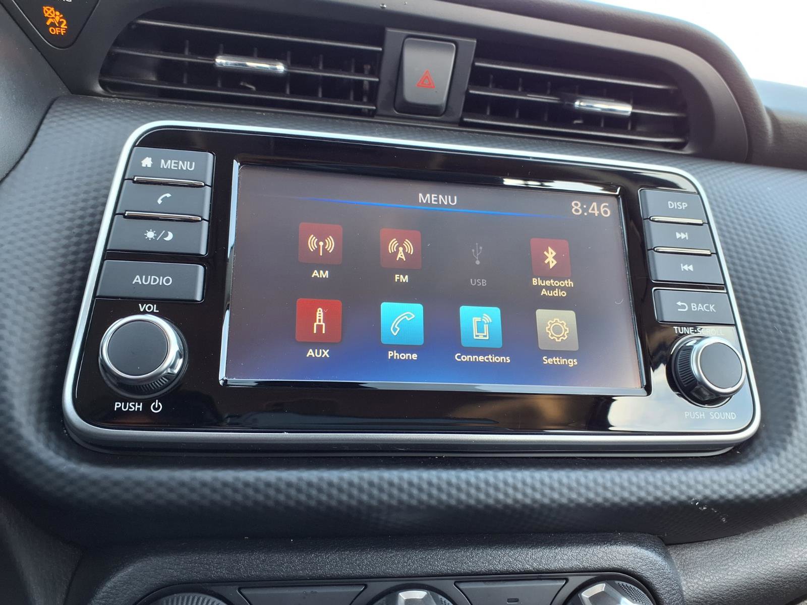 Used 2025 Nissan Kicks Play S image 3