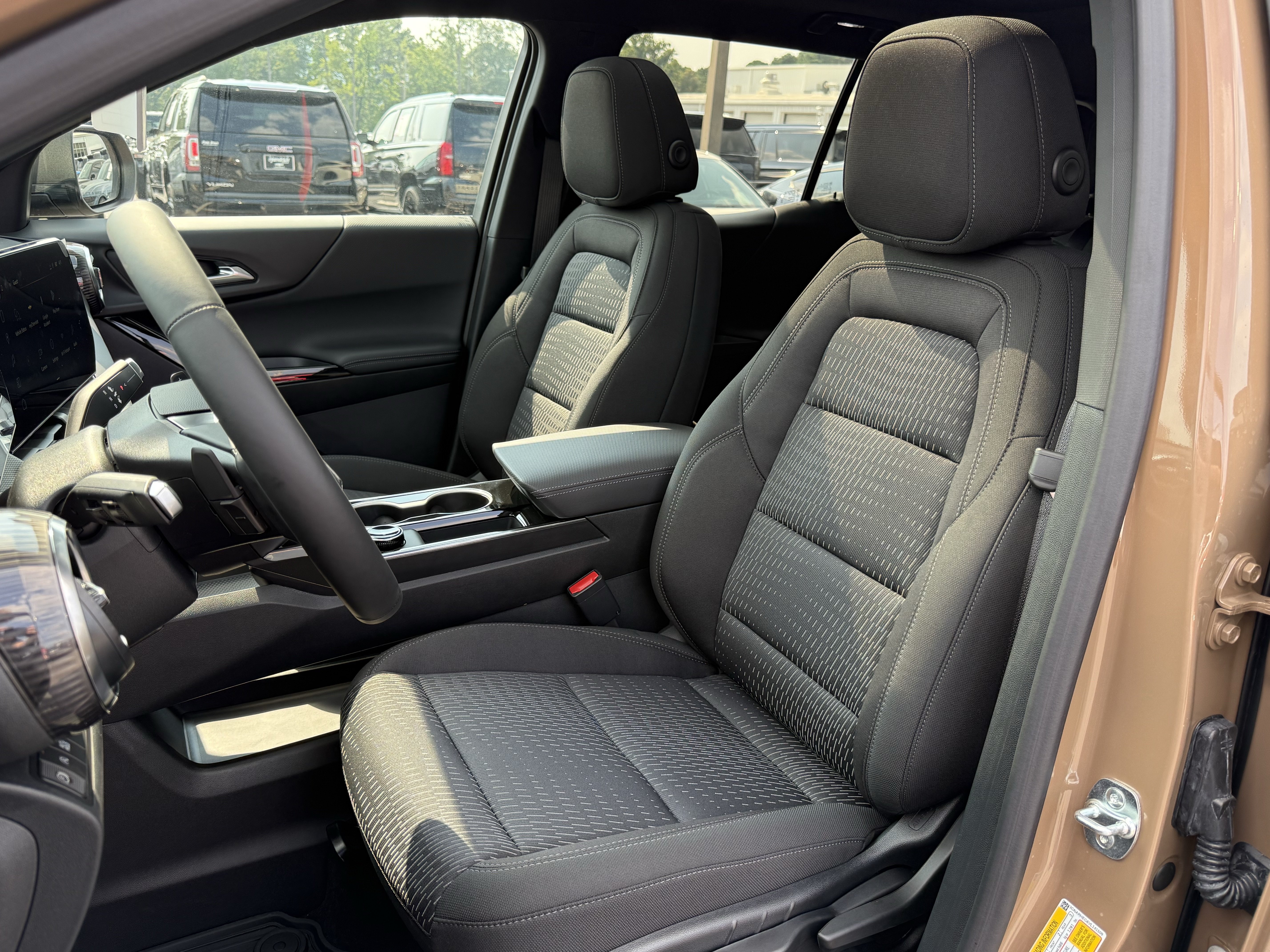 New 2027 Chevrolet Equinox LT FWD image 16