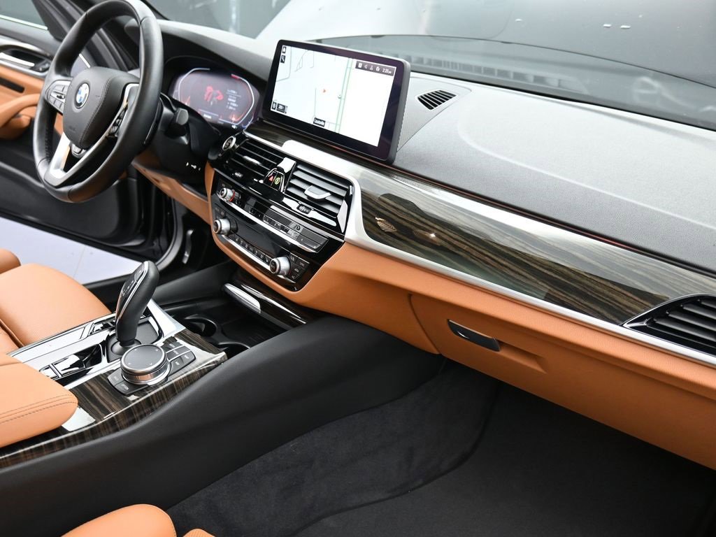 Used 2022 BMW 530i xDrive w/ Convenience Package image 19