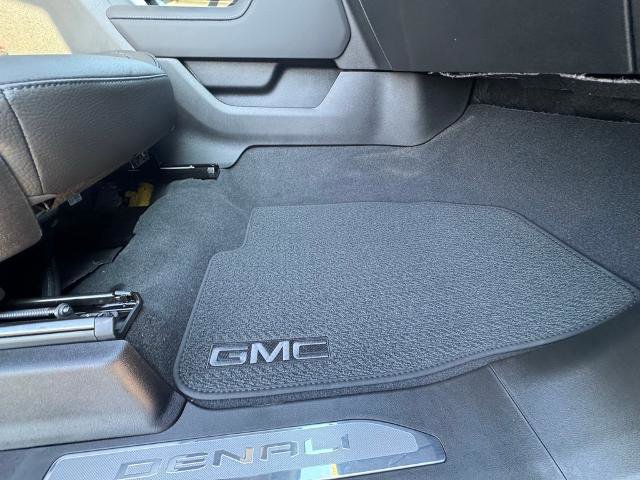 New 2025 GMC Sierra 2500 Denali w/ Denali Reserve Package image 24