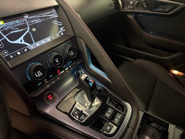 Used 2022 Jaguar F-TYPE Coupe RWD image 27