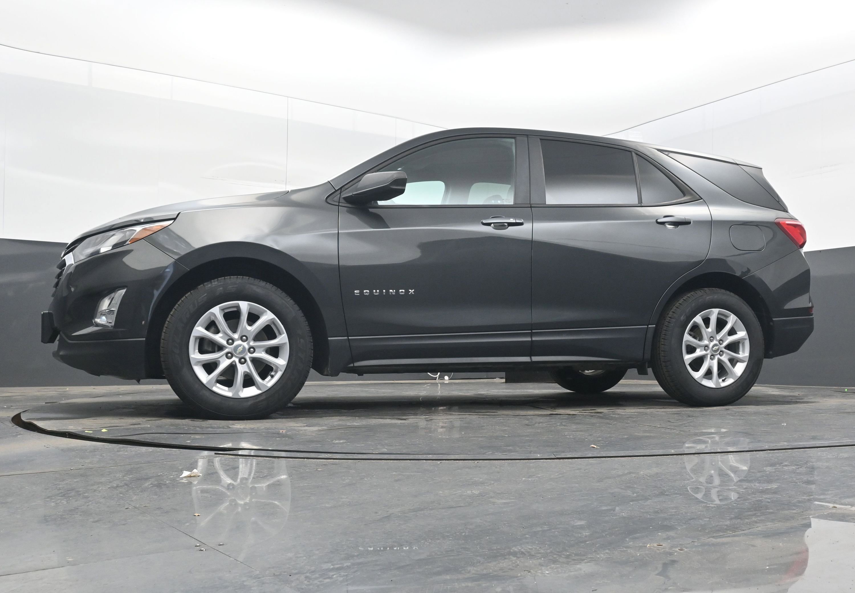 Used 2020 Chevrolet Equinox LS w/ LS Convenience Package image 25