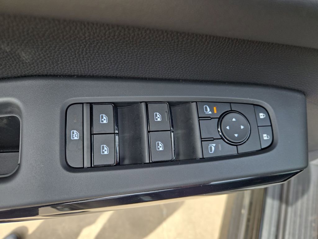 New 2026 Nissan Pathfinder SV FWD image 13