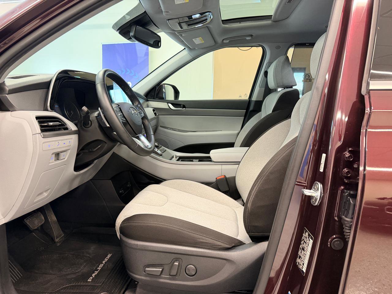 Used 2021 Hyundai Palisade SEL w/ Convenience Package AWD/4WD image 16