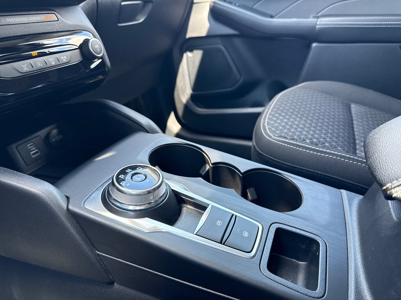 Used 2023 Ford Escape Active w/ Tech Pack #1 AWD/4WD image 24