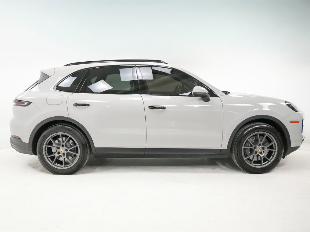 Certified 2024 Porsche Cayenne AWD/4WD image 9