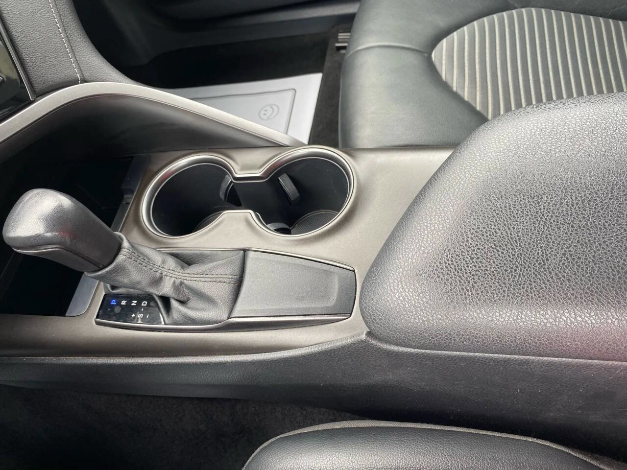 Used 2021 Toyota Camry SE image 21