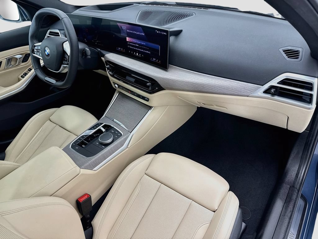 Certified 2025 BMW 330i xDrive Sedan w/ Premium Package AWD/4WD image 16