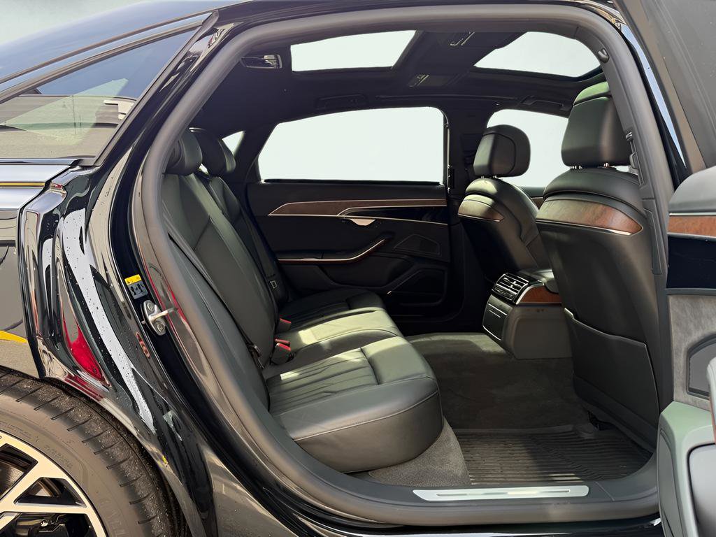 Used 2021 Audi A8 L 4.0T w/ Executive Plus Package image 28