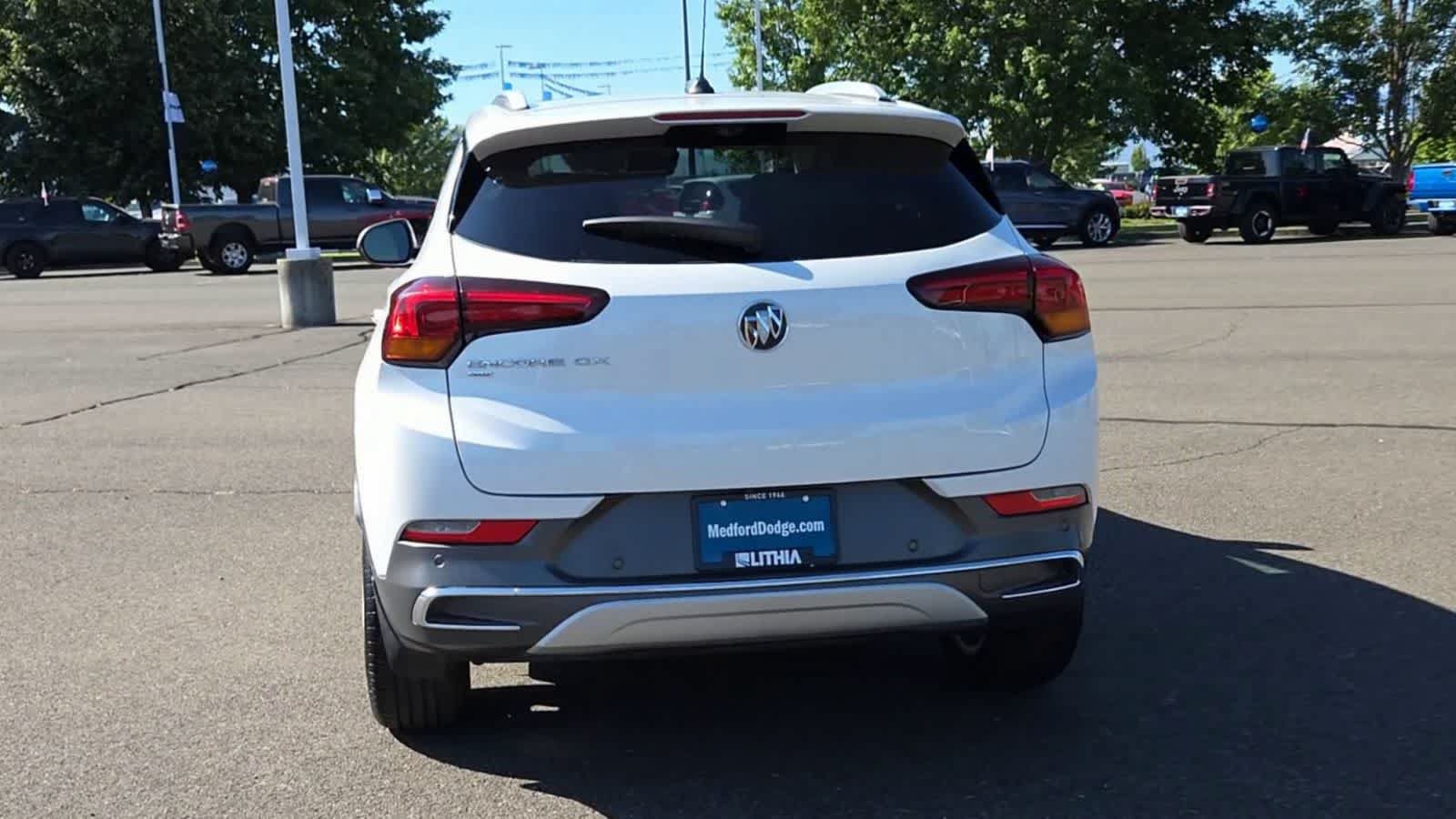 Used 2021 Buick Encore GX Essence w/ Advanced Technology Package AWD/4WD image 7