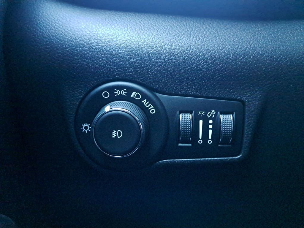 New 2026 Jeep Compass Latitude image 25