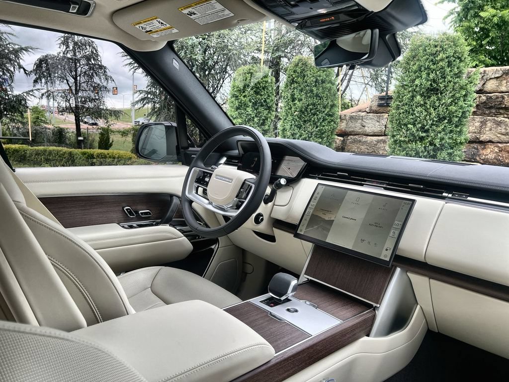 New 2026 Land Rover Range Rover SE AWD/4WD image 14