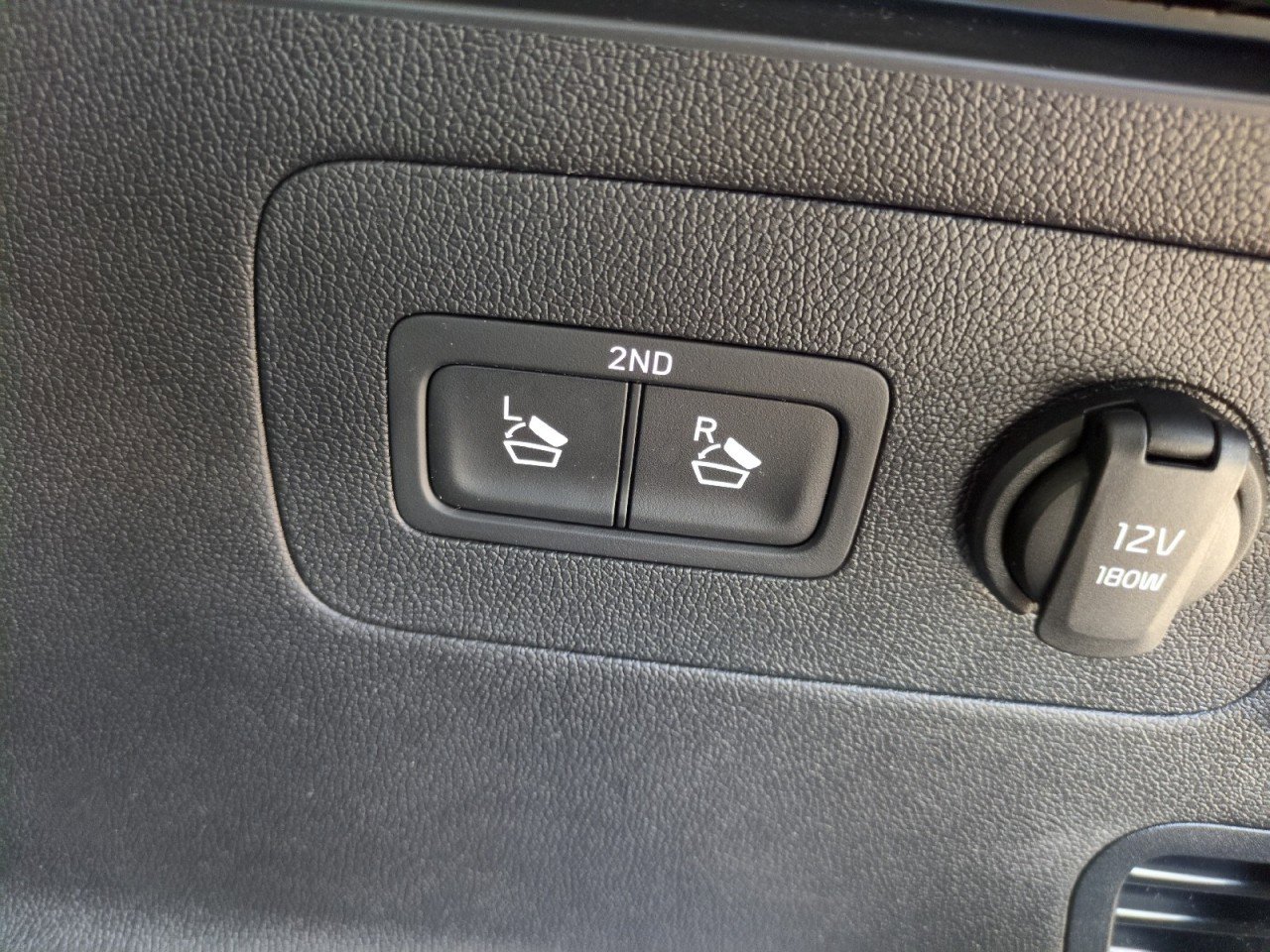 Used 2022 Kia Sorento S FWD image 39