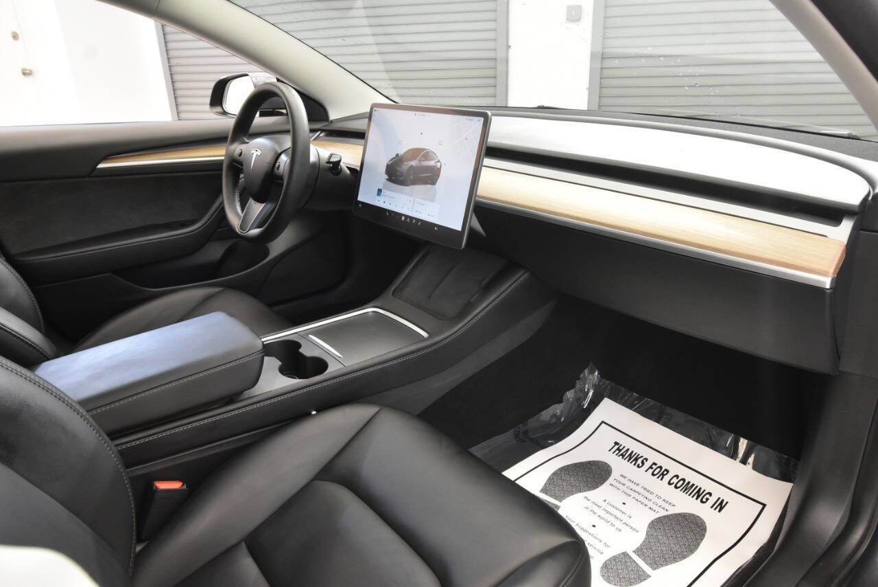 Used 2023 Tesla Model 3 Standard Range image 21