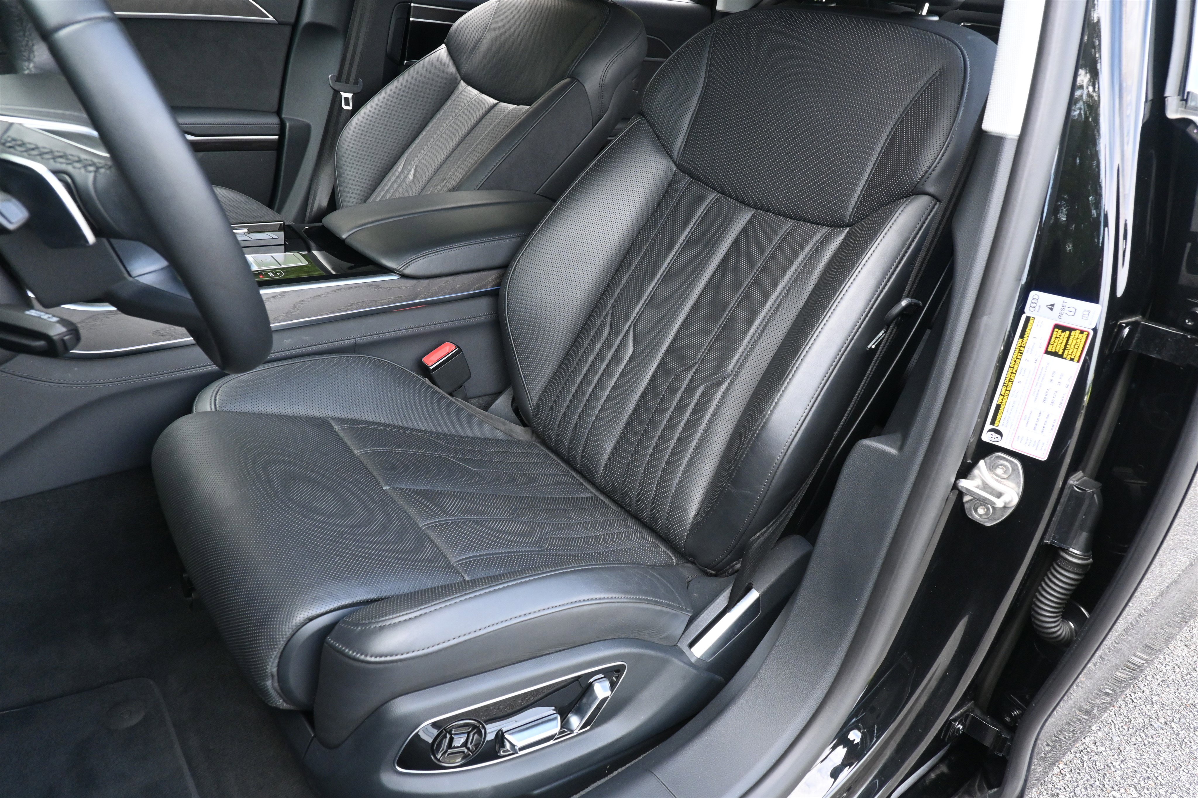 Used 2022 Audi A8 L 3.0T image 17