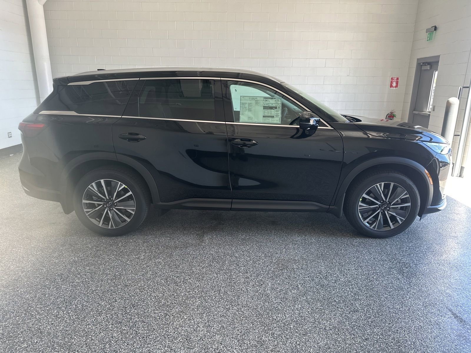 New 2027 INFINITI QX60 Luxe AWD/4WD image 8