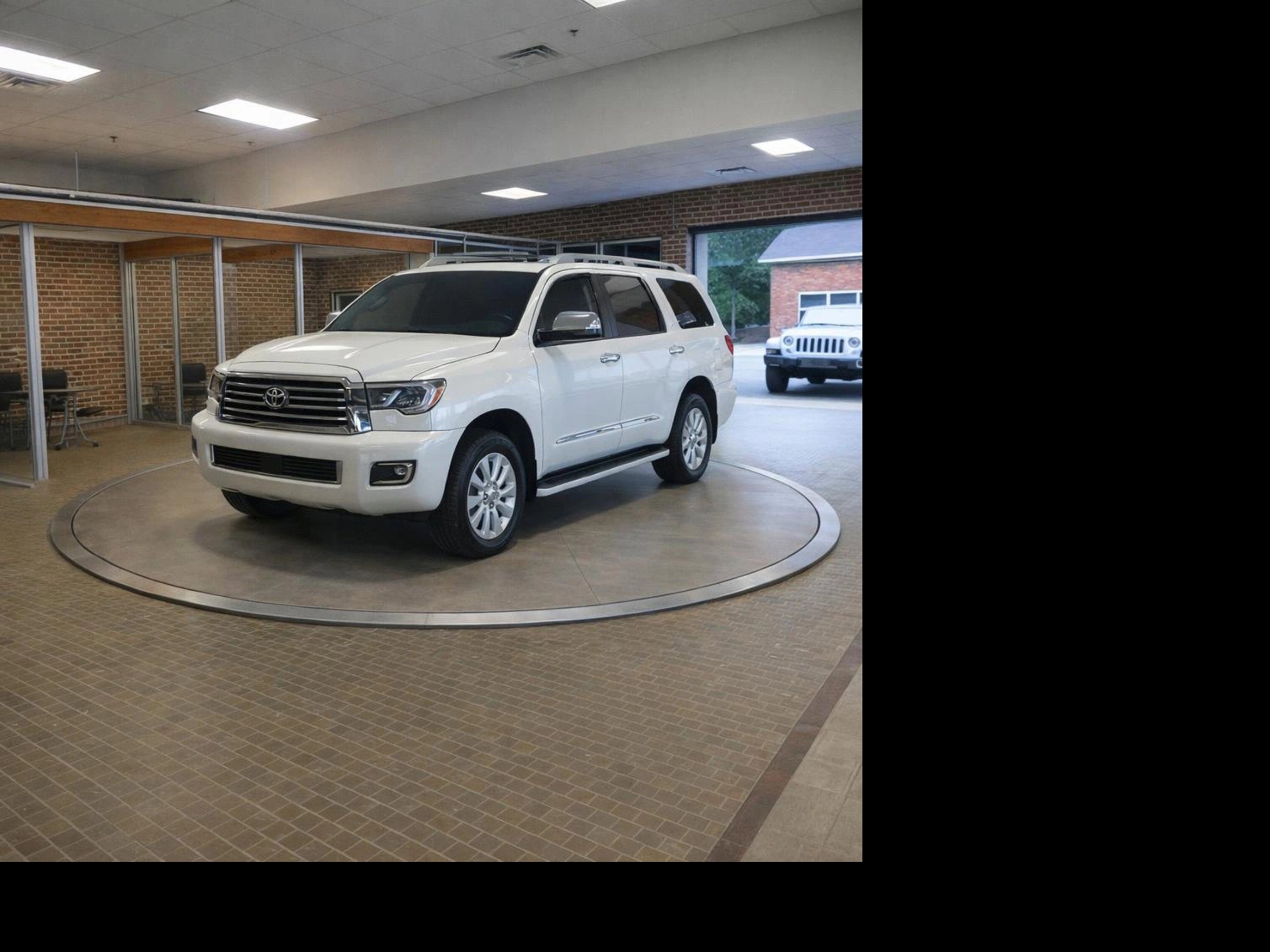 Used 2018 Toyota Sequoia Platinum AWD/4WD image 1