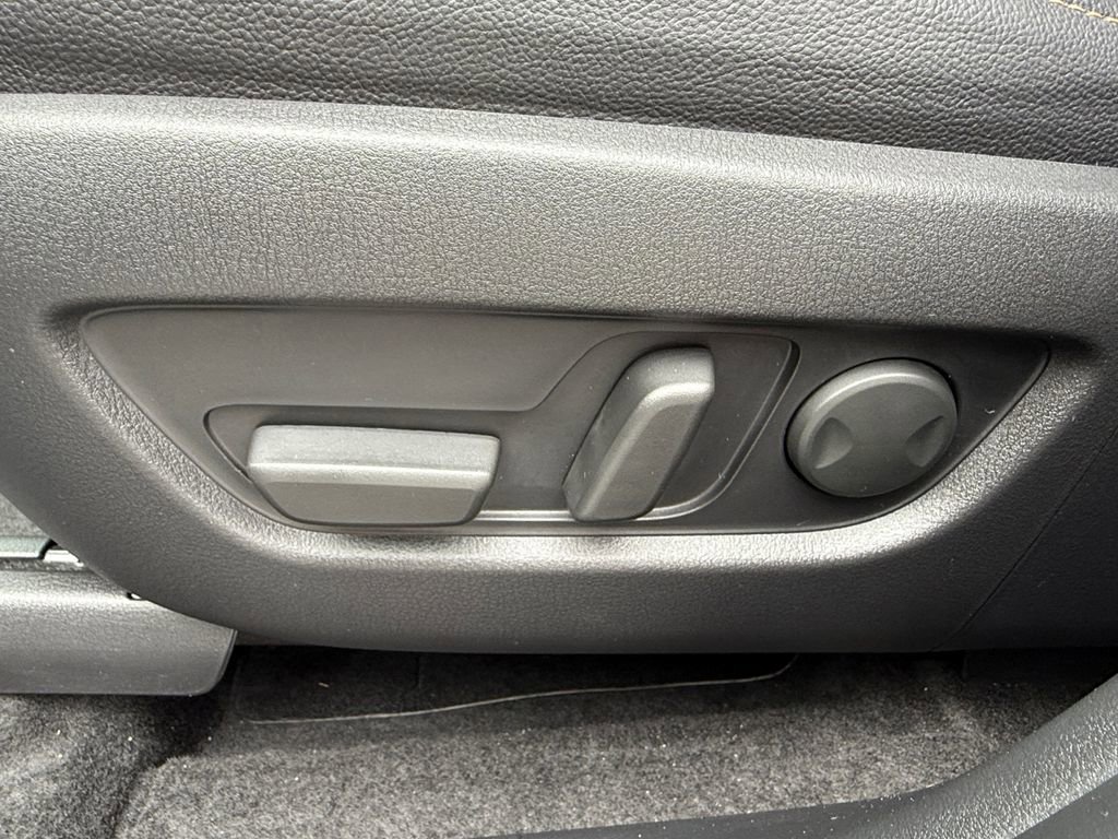 Used 2024 MAZDA CX-90 Plug-In Hybrid w/ Premium Pkg image 10