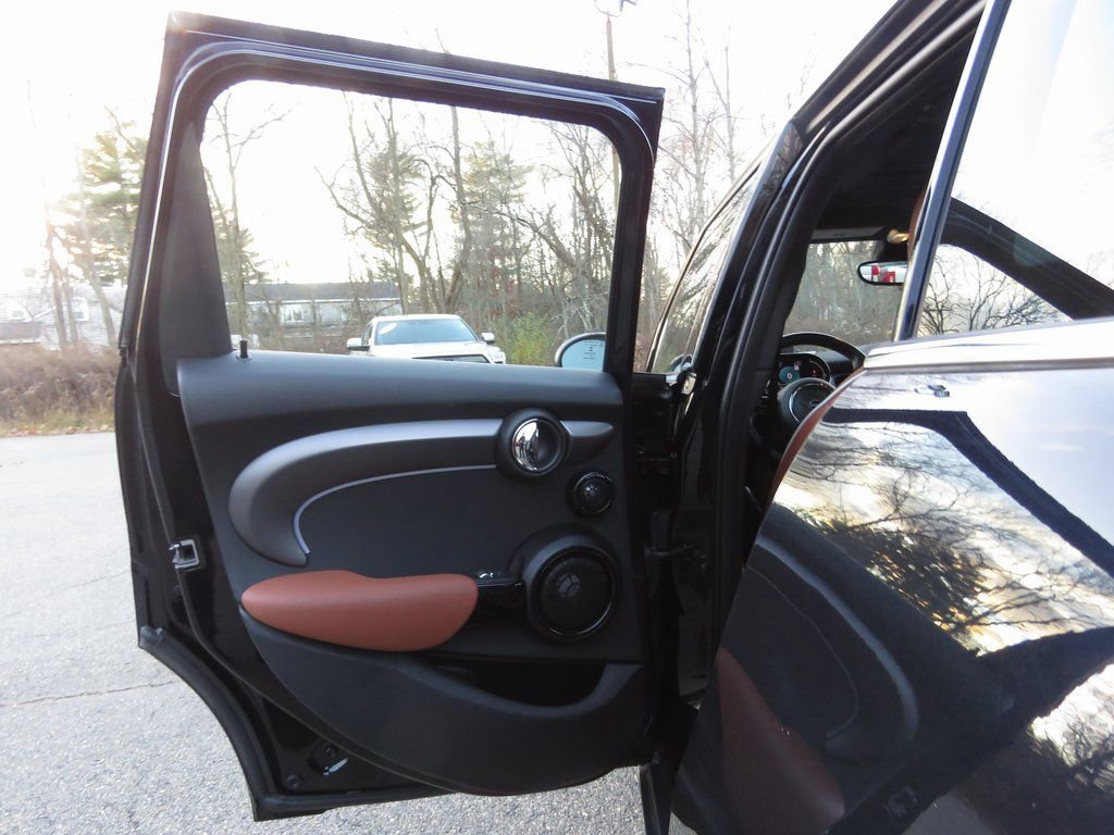 Used 2023 MINI Cooper S image 19