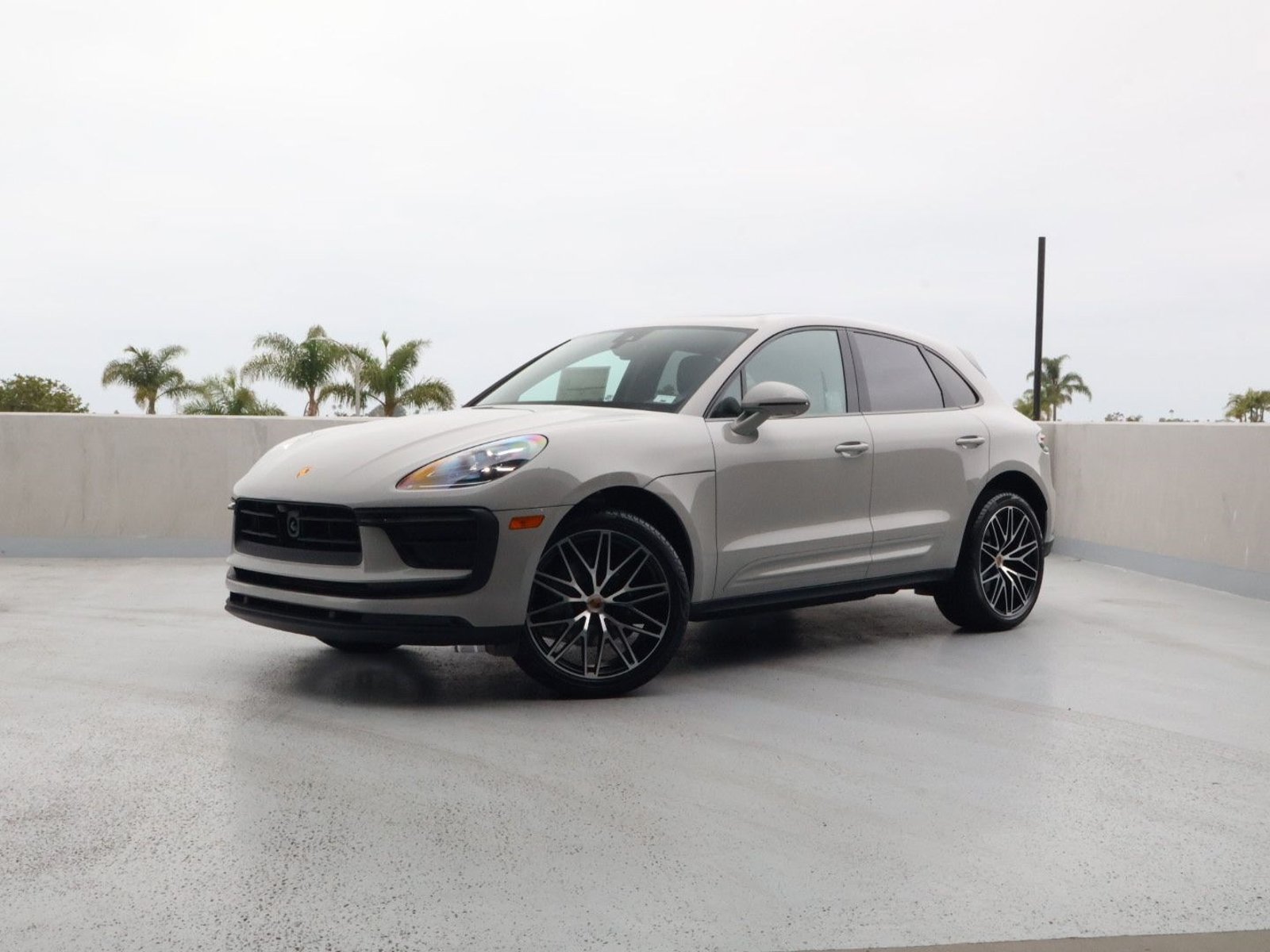 New 2026 Porsche Macan AWD/4WD image 1