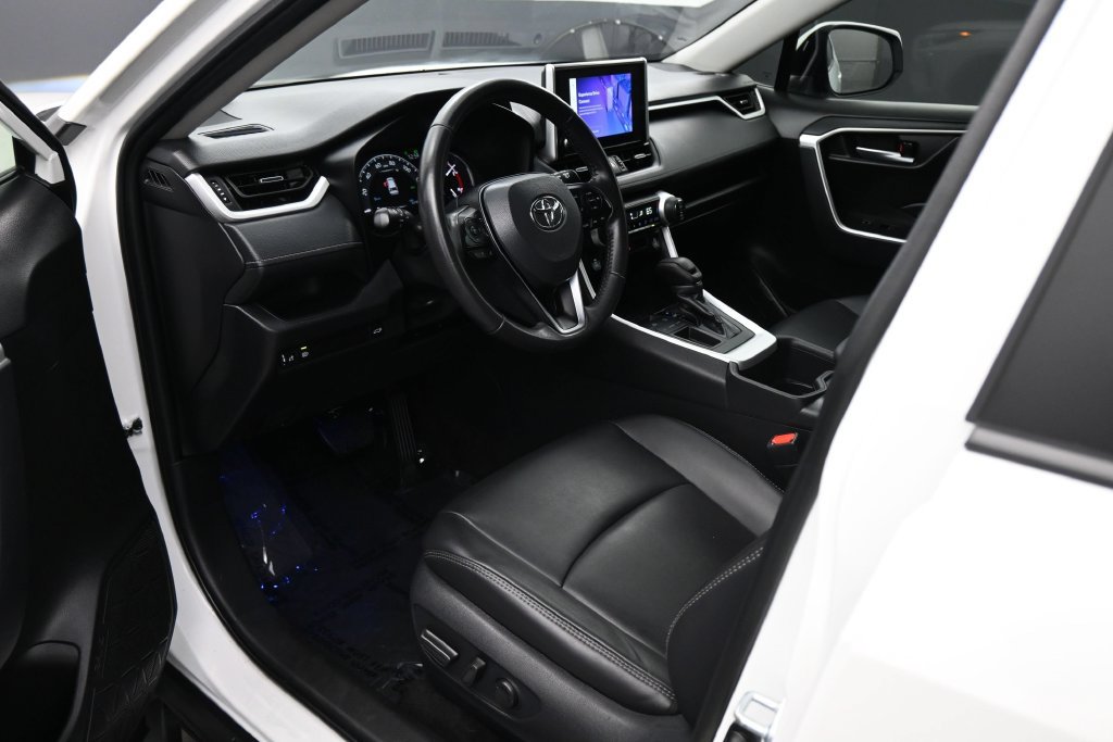 Used 2024 Toyota RAV4 XLE Premium FWD image 2