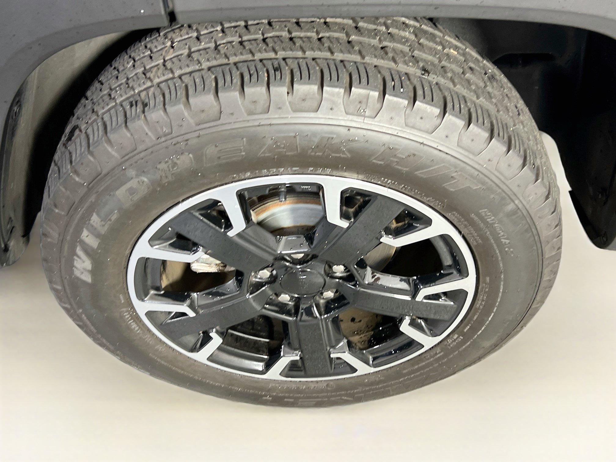 Used 2023 Jeep Renegade Latitude w/ Sun/Sound Group AWD/4WD image 30