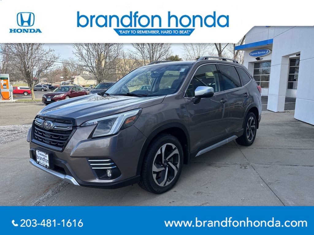 Used 2023 Subaru Forester Touring AWD/4WD image 3