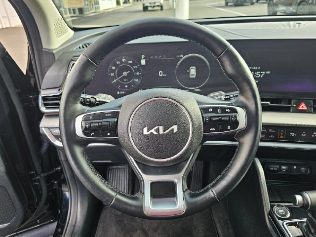Certified 2025 Kia Sportage SX AWD/4WD image 26