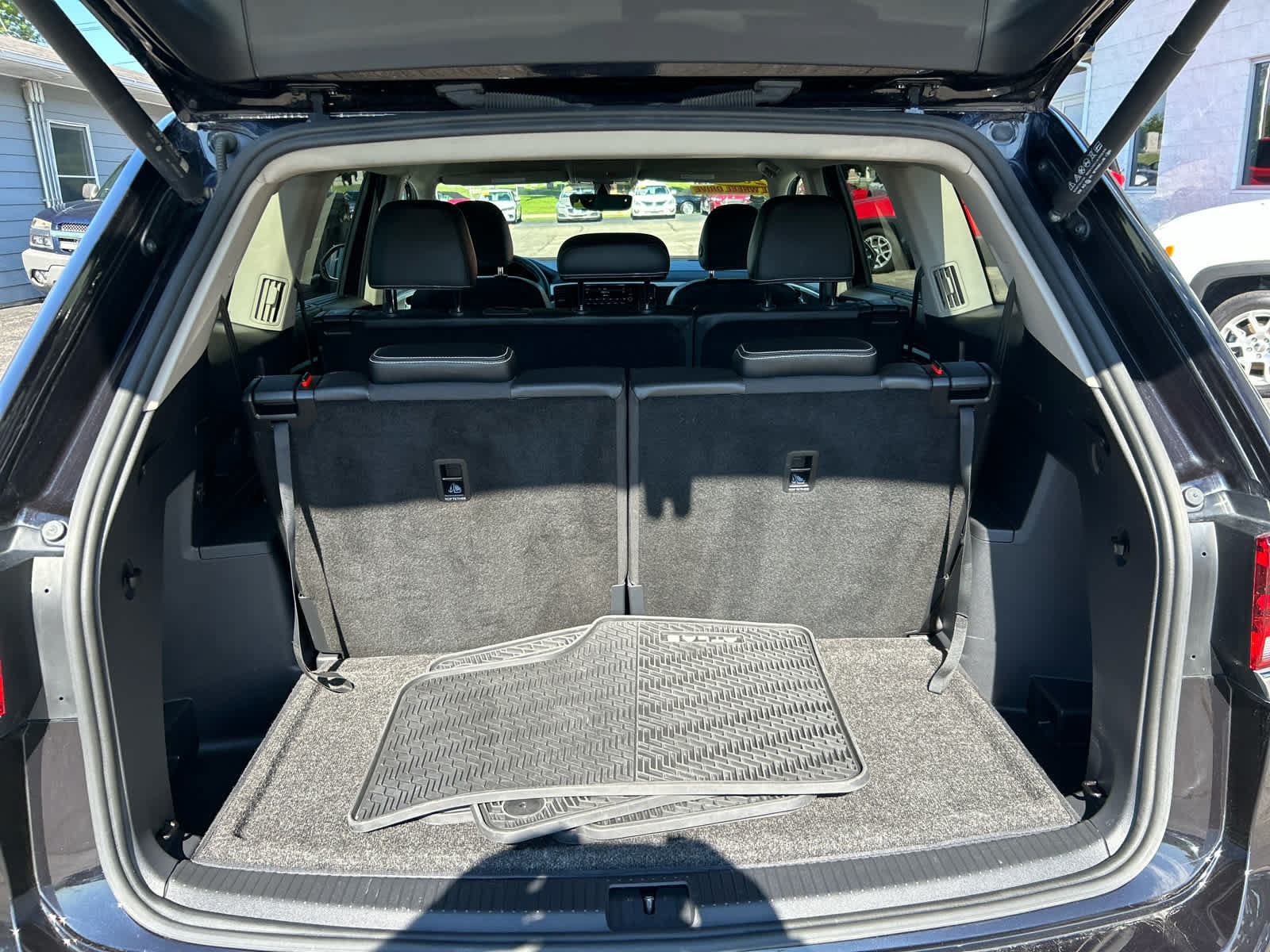 Used 2023 Volkswagen Atlas SE AWD/4WD image 25