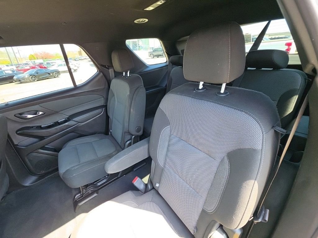 Used 2023 Chevrolet Traverse LT image 25
