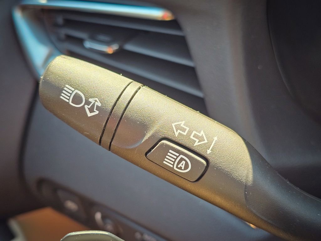 Used 2019 Buick Enclave Premium w/ Experience Buick Package image 22