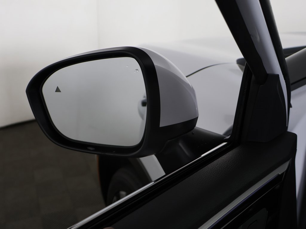 New 2026 Mitsubishi Outlander SEL image 40