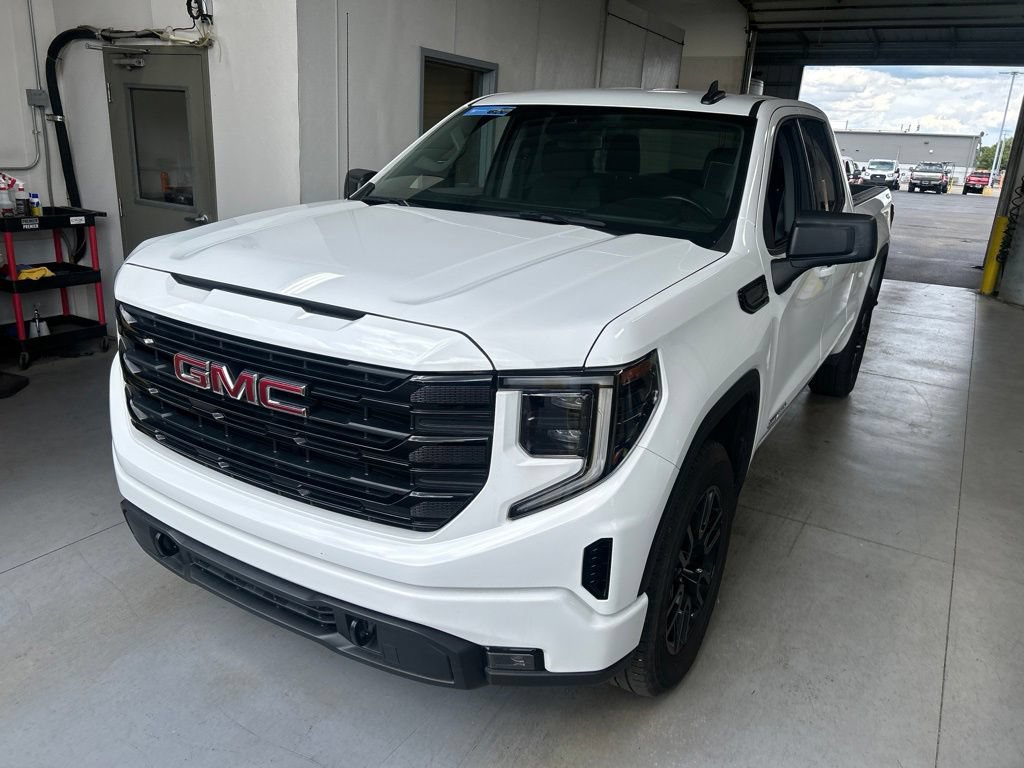 Used 2024 GMC Sierra 1500 Elevation AWD/4WD image 2