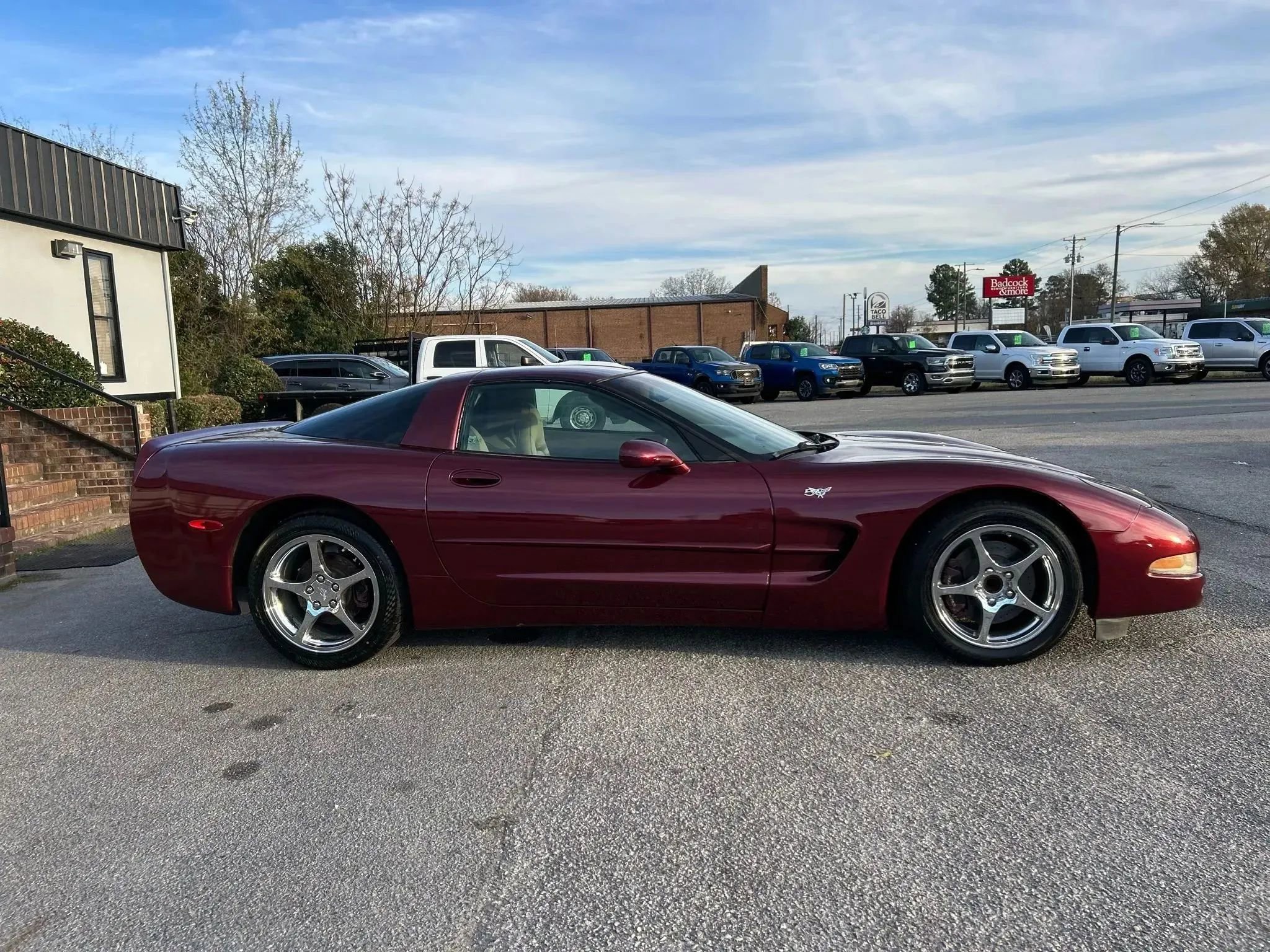 Used 2003 Chevrolet Corvette Coupe w/ Preferred Equipment Group RWD image 8