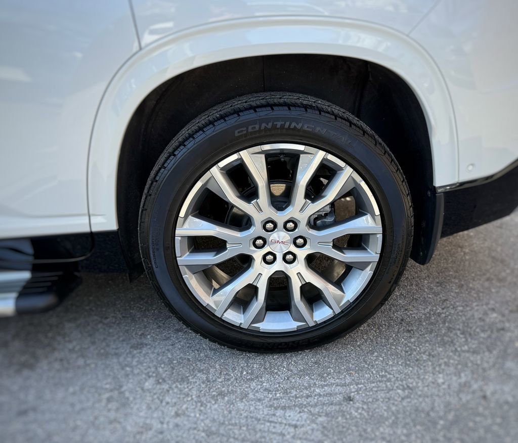 Used 2025 GMC Acadia Denali w/ Super Cruise Package image 14