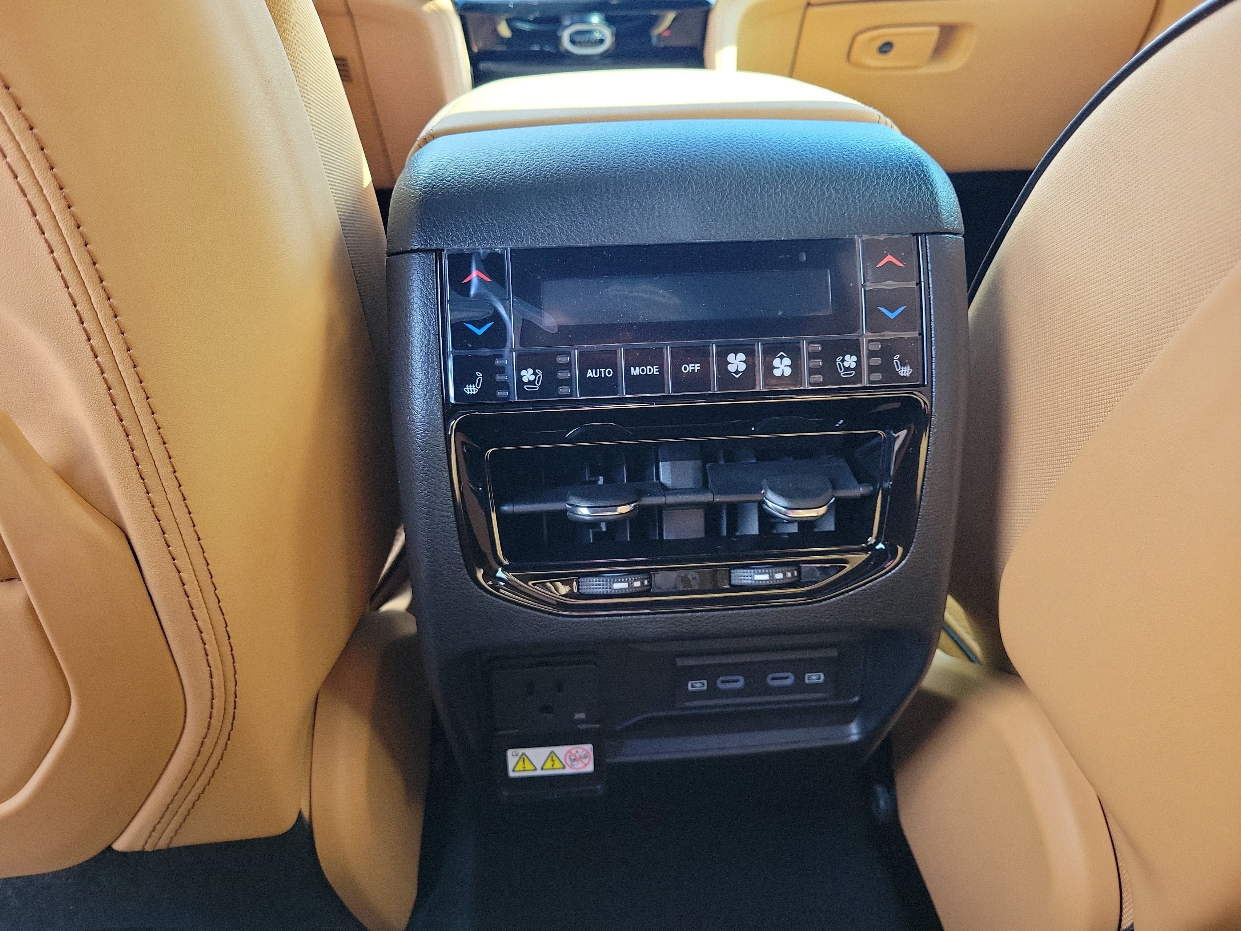 New 2026 Jeep Grand Cherokee Summit AWD/4WD image 13