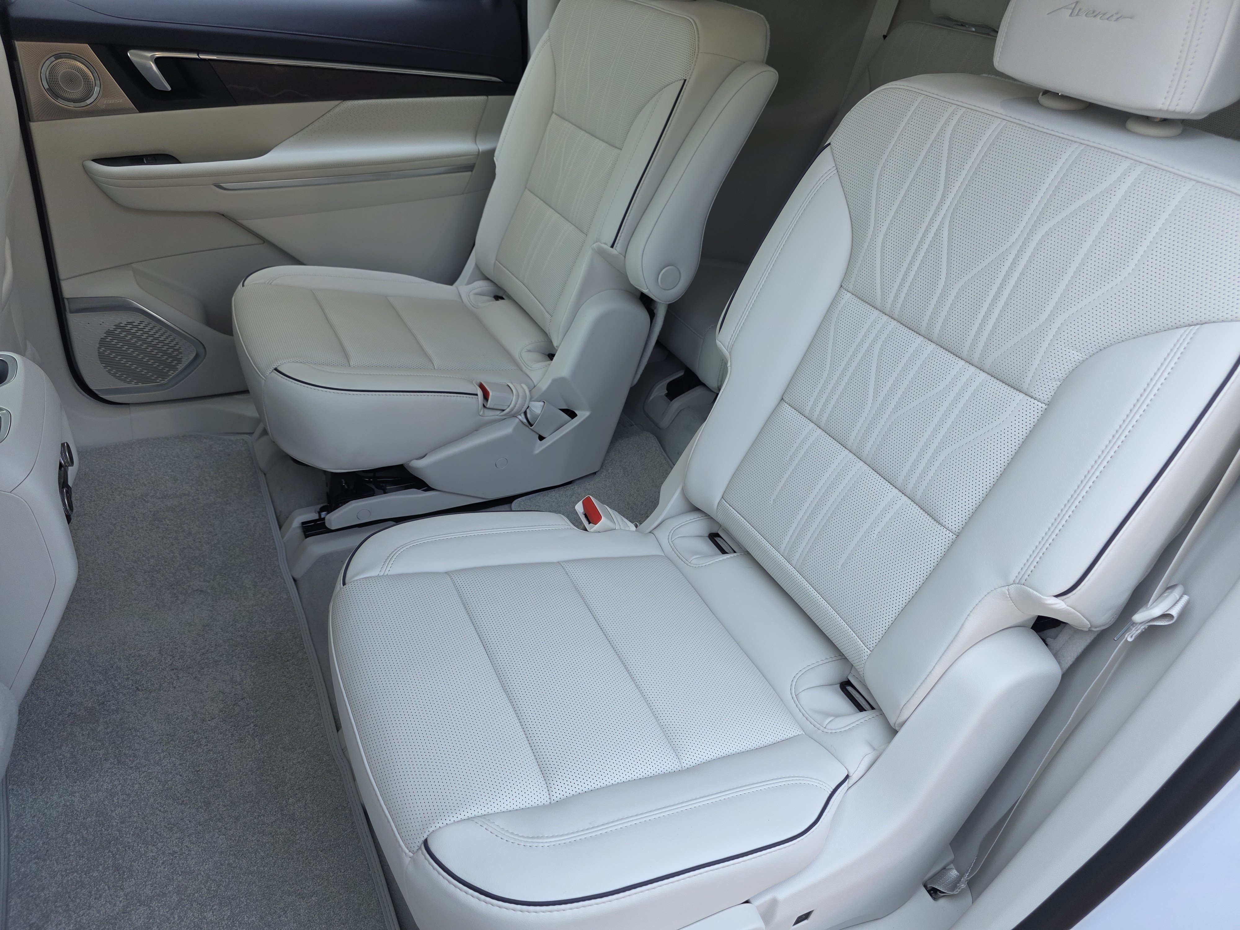 New 2027 Buick Enclave Avenir FWD image 36