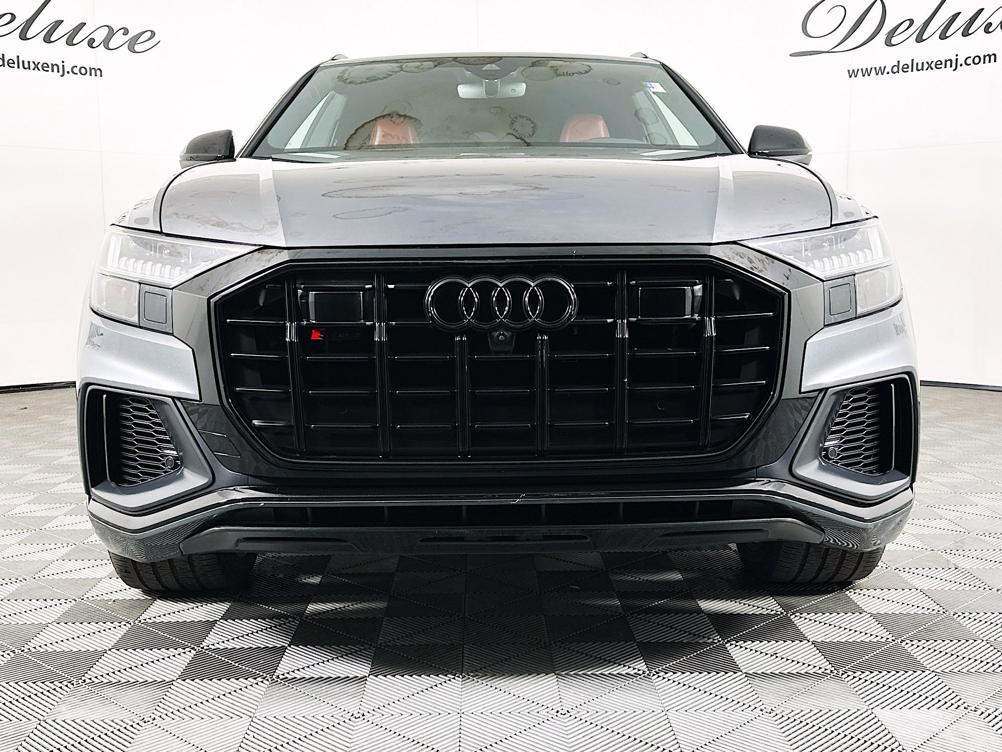 Used 2023 Audi SQ8 Premium Plus w/ Executive Package image 2