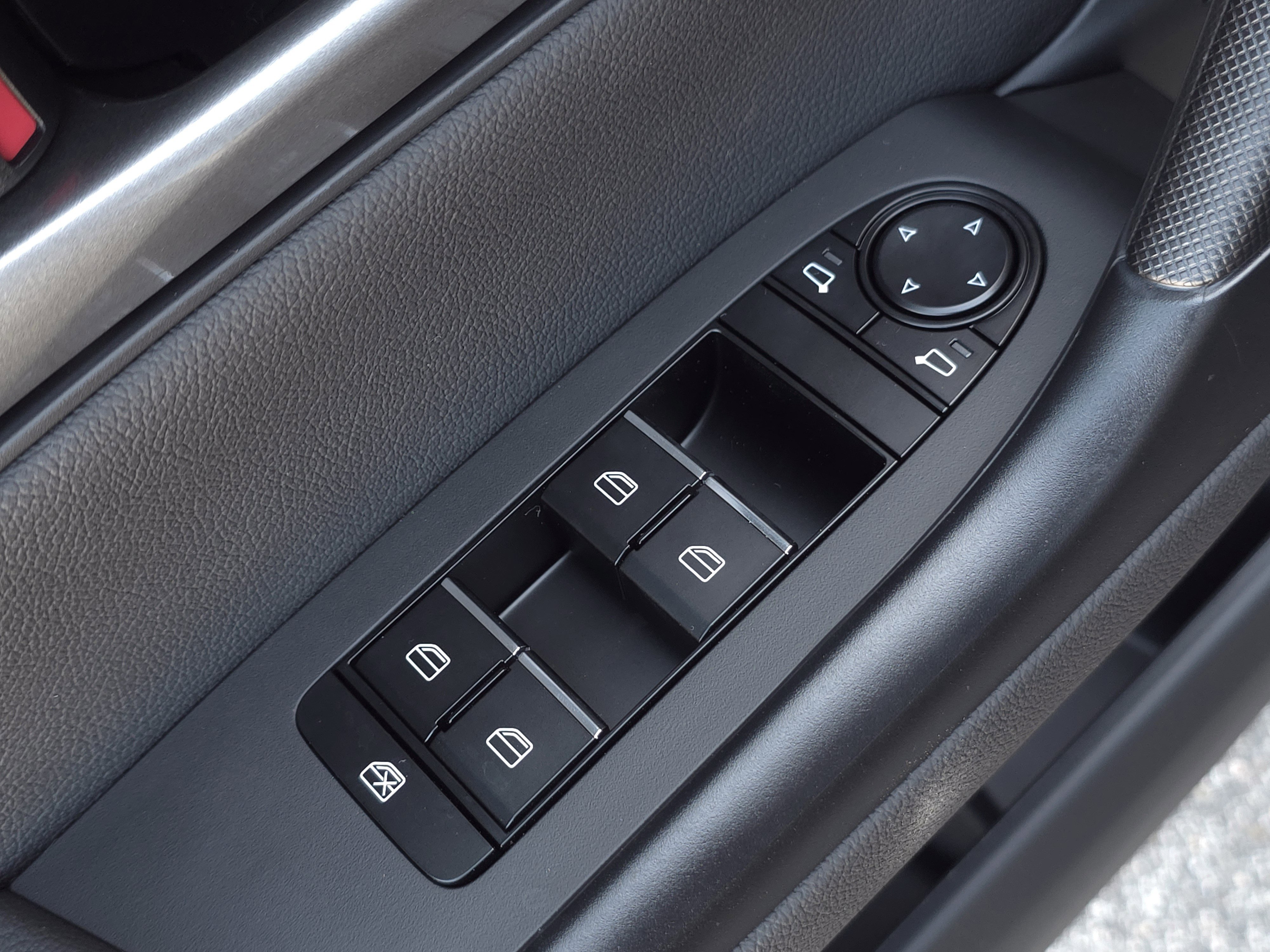 New 2025 MAZDA CX-50 AWD 2.5 S w/ Weather Package image 26