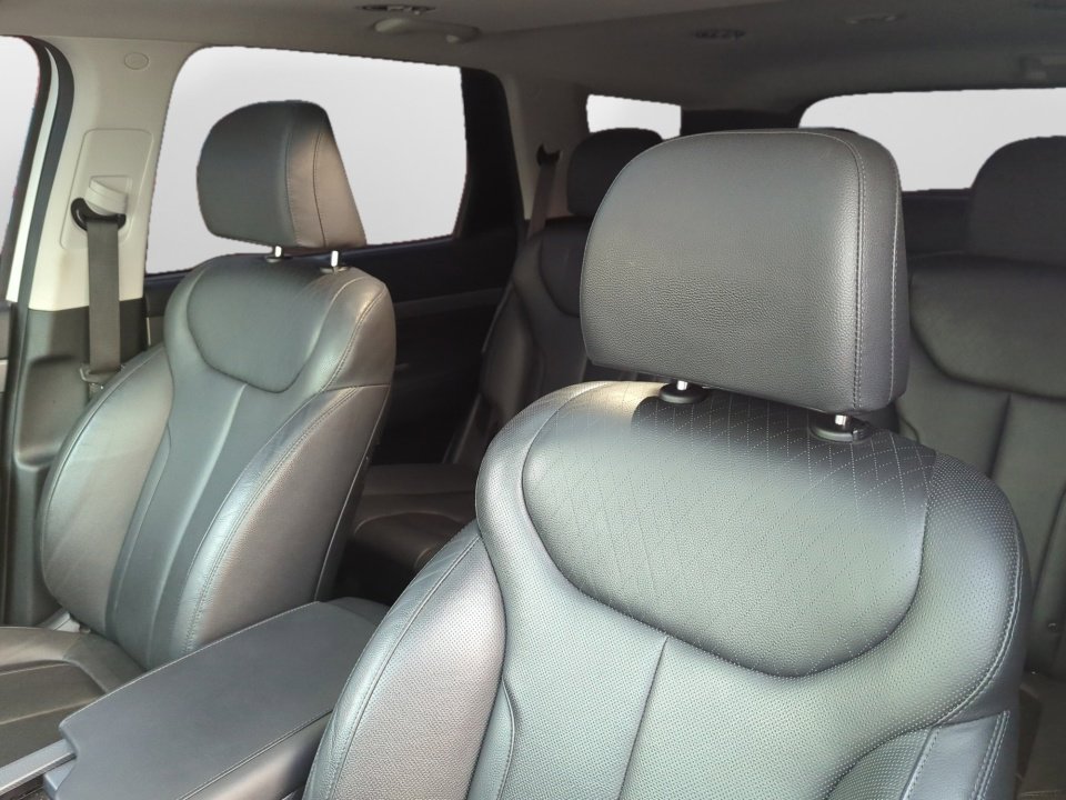 Used 2021 Hyundai Palisade SEL w/ Premium Package image 14