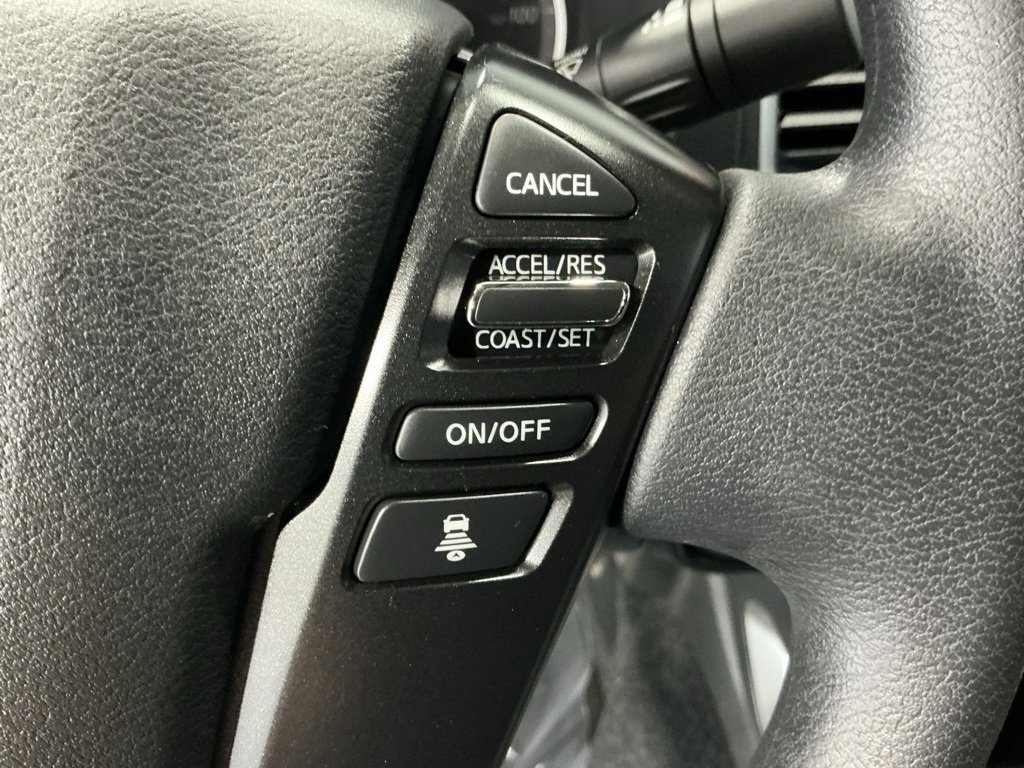 Used 2024 Nissan Frontier SV w/ Technology Package image 10