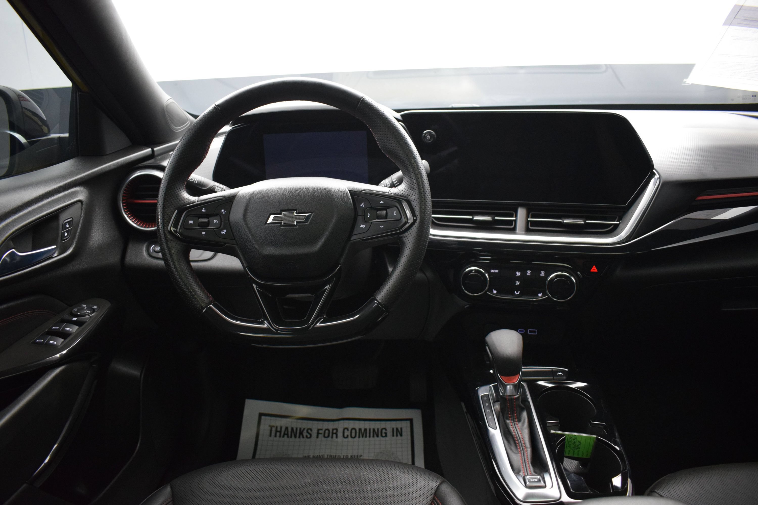 Used 2024 Chevrolet Trax RS w/ Sunroof Package FWD image 15