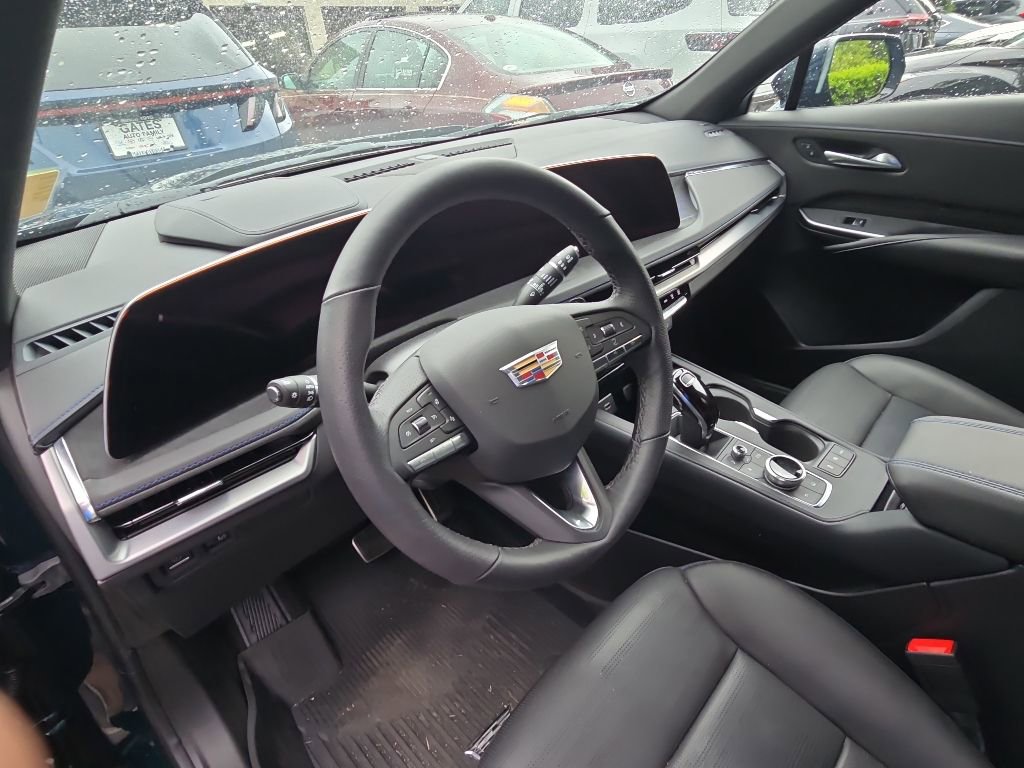 Used 2025 Cadillac XT4 Sport FWD image 12