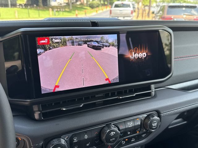 New 2026 Jeep Wrangler Unlimited Rubicon AWD/4WD image 31