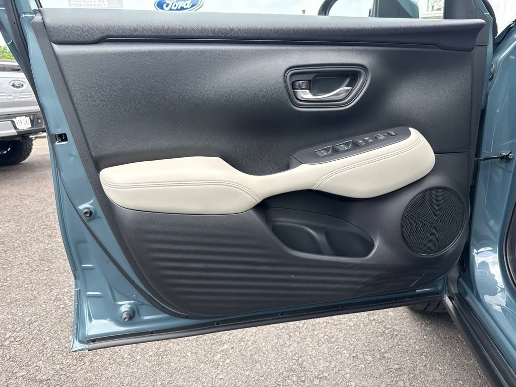 Used 2023 Honda HR-V LX image 12