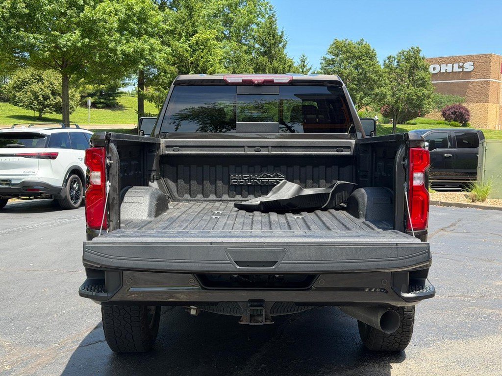 Used 2020 Chevrolet Silverado 2500 High Country w/ Z71 Off-Road Package AWD/4WD image 4