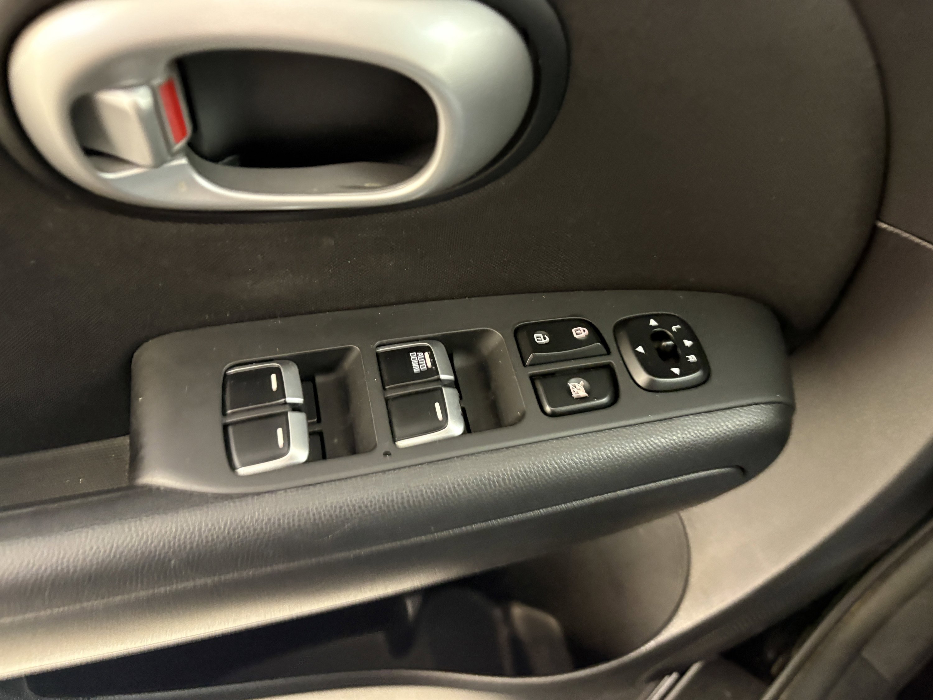 Used 2017 Kia Soul FWD image 24