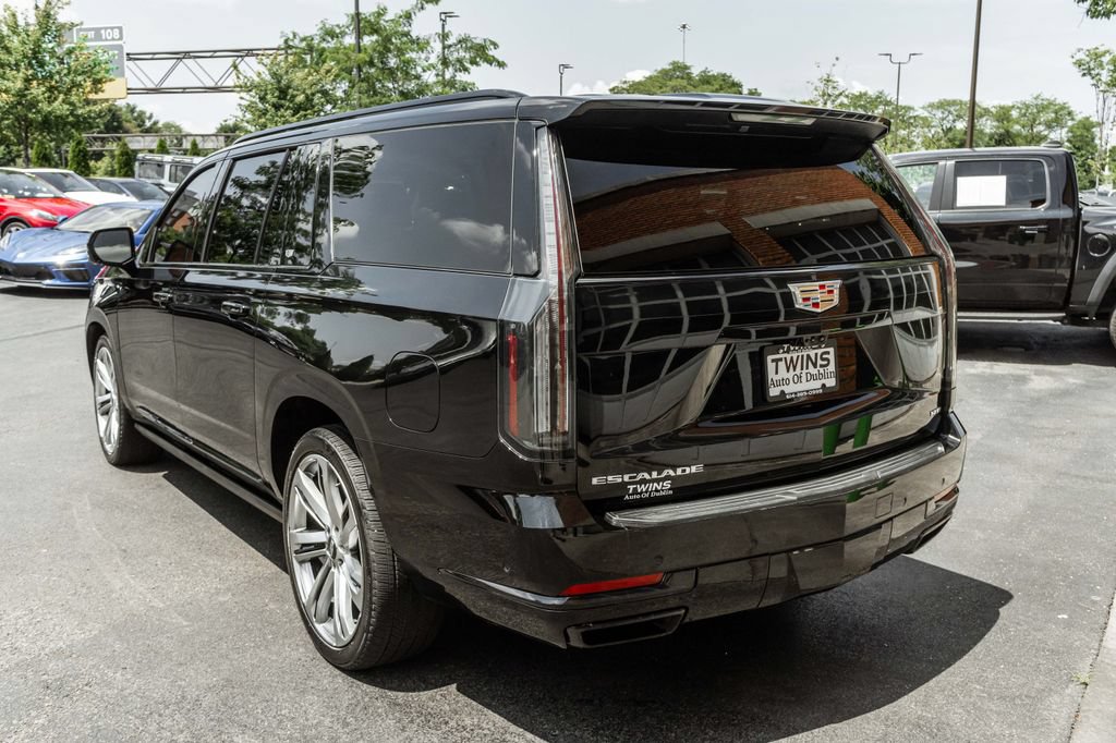 Used 2025 Cadillac Escalade ESV Sport Platinum AWD/4WD image 42